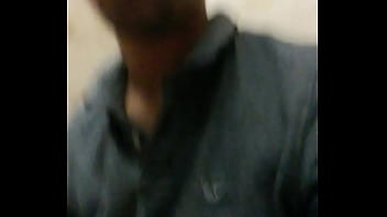 Pajeandome En Los Baños Publicos thumbnail