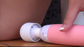 Blackhair Babe Using Huge Gyno Toys thumbnail