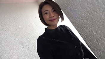 Beautiful japanese model milf filmed in the hallway of an apartment Beautiful japanese model milf filmed in the hallway of an apartment