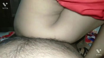 The landlord fucked the maid working in the house all night when his wife had gone to her parents' house