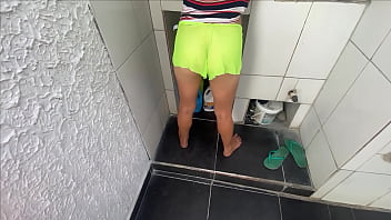 Me Dejan Bajo El Cuidado De Mi Padrastro Pervertido Y Cochino Y Mete Su Sucia Verga En Mi Coño Hasta Terminar Tragando Su Asqueroso Semen Cremoso Y Espeso thumbnail