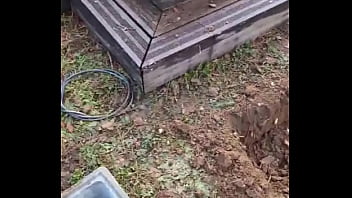 Reconversion pour aider avec sa boîte d'électricité t'en fais pas c'est juste cette semaine ça fait d