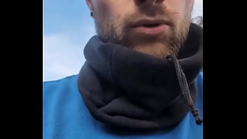 Reconversion pour aider avec sa boîte d'électricité t'en fais pas c'est juste cette semaine ça fait d