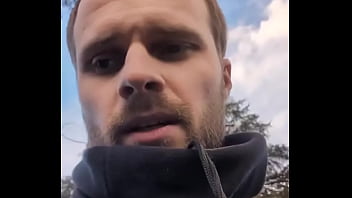 Reconversion pour aider avec sa boîte d'électricité t'en fais pas c'est juste cette semaine ça fait d