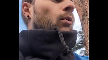 Reconversion pour aider avec sa boîte d'électricité t'en fais pas c'est juste cette semaine ça fait d