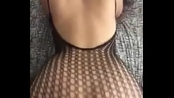 Comi uma morena de vestidinho sexy