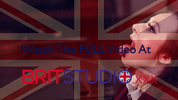 Naughty college student gives sloppy head