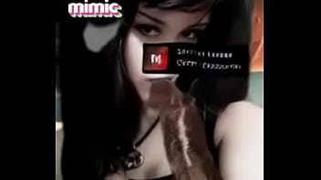 Blanca comiendose pollon