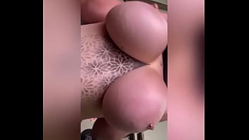 Mi fuerte tetas holaaa