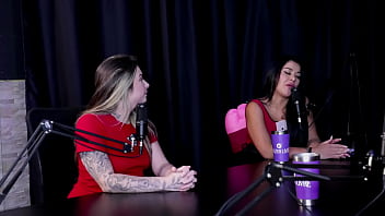 Nunca Se Divertiu Com Dois Homens Nunca Tinha Pensado Em Criar Conteúdo Com Transsexual Mas Tem Muita Sensibilidade Nos Pés E Gosta Do Soca Fofo Bruninha A Surfistinha Watch Sheer Red thumbnail