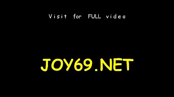 Teen hottie rubs erogenic zones