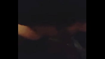 Alimentando a ternero wacho