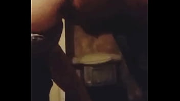 Alimentando a ternero wacho