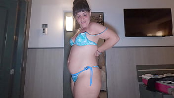 Big ass milf gets a nice creampie in reverse cowgirl at a hotel amateur wife homemade sex