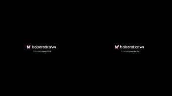 Brunette virtual reality