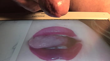 Jerking on young babe