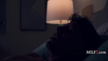 Hi i am your new stepmom syren de mer rion king