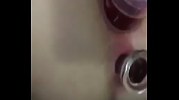 Amateur masturbation with bottle in pussy double penetration