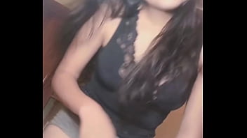 Ecuatoriana haciendo twerking