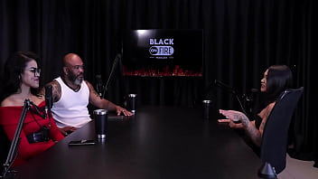 Teve um ido inusitada no tinder o cliente queria ser vestido de mulher e tem fetiche em fazer dp jordanna gomes japa joh watch sheer red