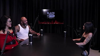 Teve um ido inusitada no tinder o cliente queria ser vestido de mulher e tem fetiche em fazer dp jordanna gomes japa joh watch sheer red