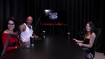 Teve um ido inusitada no tinder o cliente queria ser vestido de mulher e tem fetiche em fazer dp jordanna gomes japa joh watch sheer red