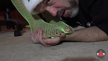 Bow down your going to get what you deserve