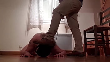 Esclave f fellations et dressage humiliant