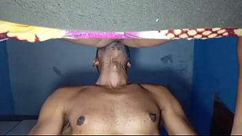 O boy manja rola de macho na rua macetei muito prévia