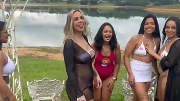 Oque elas fizeram foi incrível tarde gostosa demais