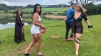 Oque elas fizeram foi incrível tarde gostosa demais