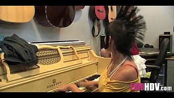 Pussy Munching Emo Babes 004 thumbnail