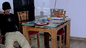 Follando Despues De Llegar De Viaje En Avion thumbnail