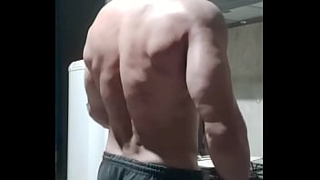 Homem na cozinha carlos simões