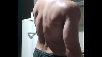 Homem na cozinha carlos simões