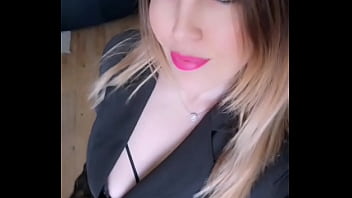 Petite robe noir courte petit décolleté et des cuissarde tout pour être