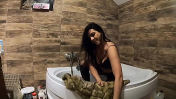 Preview milfycalla pee play in bathtub while wearing a fur coat and pantyhose 198 and this is a fetish that i like i
