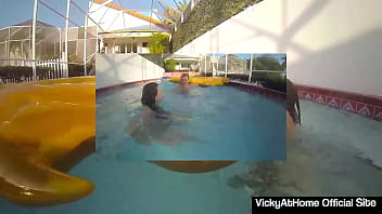 Horny divas vicky vette and teal conrad playing all nude in the pool