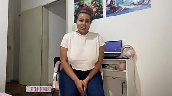 Stepmom farts in tight jeans and makes him cum joi