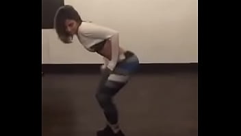 Amazing twerking