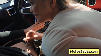 Cutie blondie sucking big dick in the car and swallow this fat dick