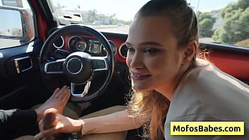 Cutie blondie sucking big dick in the car and swallow this fat dick