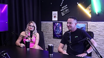 Monica lima cai de boca na bruna carlos na frente do chifrudo diz matheus caetano que foi a melhor sensação de sua esposa trair ele com a monica lima completo no red