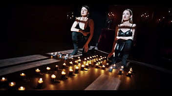 Lesbian vampire slayers octavia red preys on blonde babe tiffany tatum