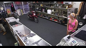 Bimbo is having sex in shop