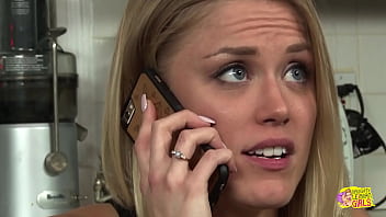 Two hot babes pleasure each others pussies