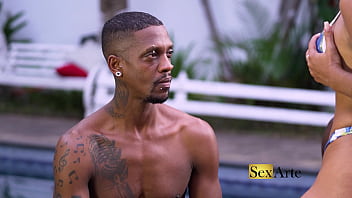 Milf trai marido com dois negões