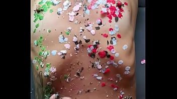 Veronna lambuzada de cera quente e provocando na hora de tirar