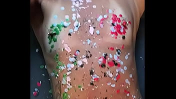 Veronna lambuzada de cera quente e provocando na hora de tirar