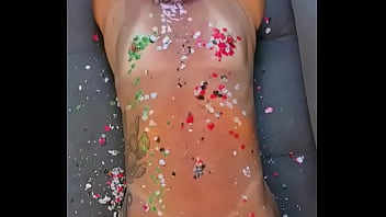 Veronna lambuzada de cera quente e provocando na hora de tirar